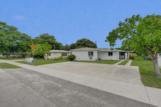 2343 NW 28th Street, Oakland Park, FL 33311