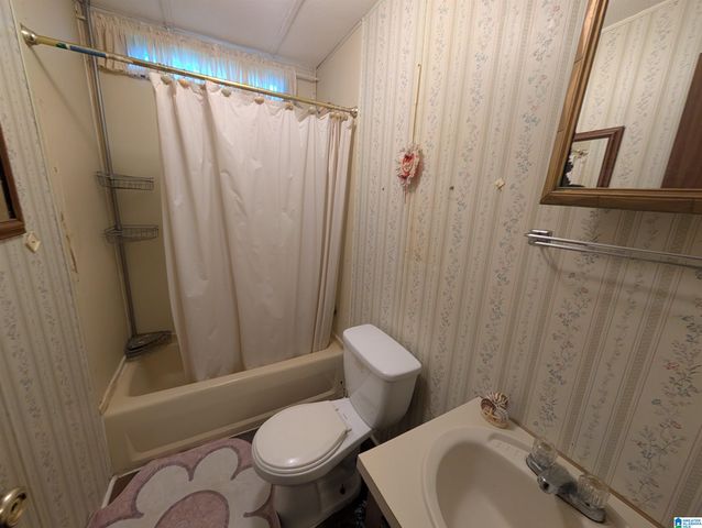323 TAYLORS CHAPEL ROAD, Anniston, AL 36201