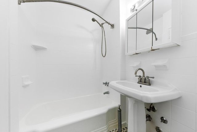 5355 HENRY HUDSON Parkway W # 4G, New York City, NY 10471