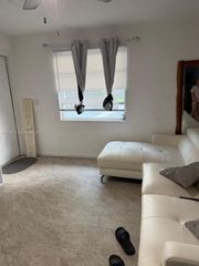 163 NW 40th St 3, Oakland Park, FL 33309
