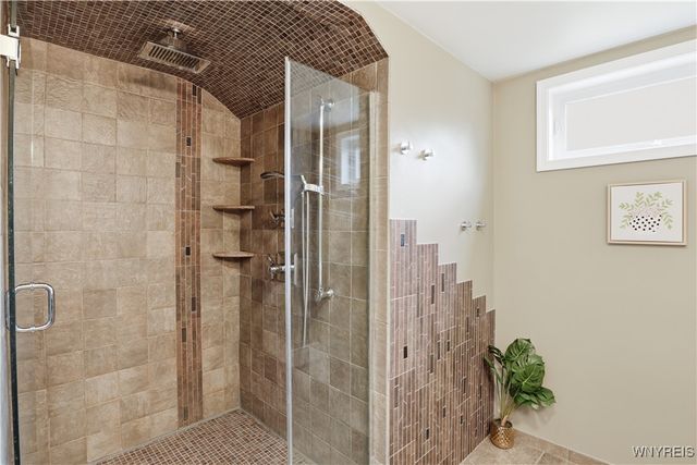 11 Cloister Court, Amherst, NY 14226