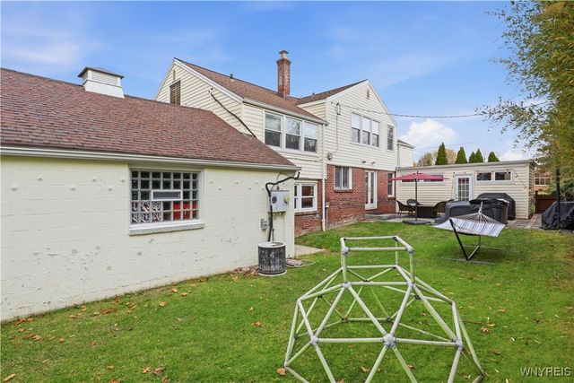 11 Cloister Court, Amherst, NY 14226