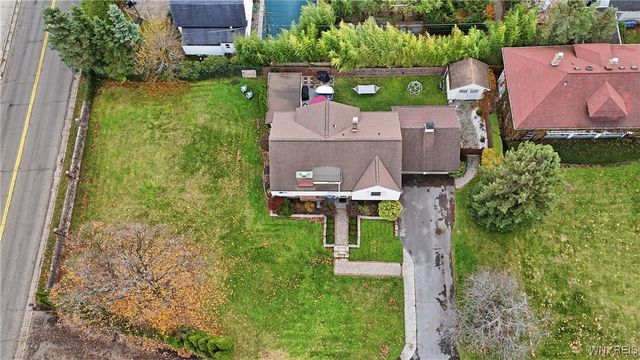 11 Cloister Court, Amherst, NY 14226