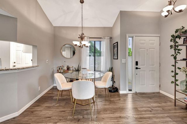 22 Via De Casas Sur 101, Boynton Beach, FL 33426