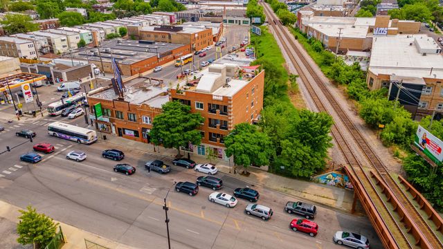 4011 W Fullerton Avenue 2E, Chicago, IL 60639