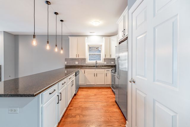 4011 W Fullerton Avenue 2E, Chicago, IL 60639