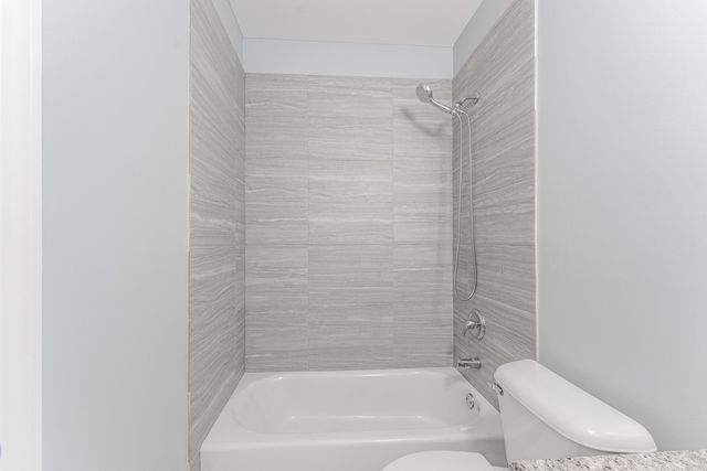 4011 W Fullerton Avenue 2E, Chicago, IL 60639