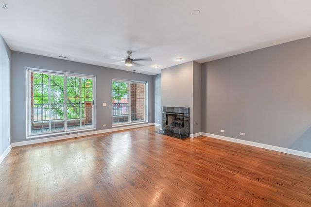 4011 W Fullerton Avenue 2E, Chicago, IL 60639