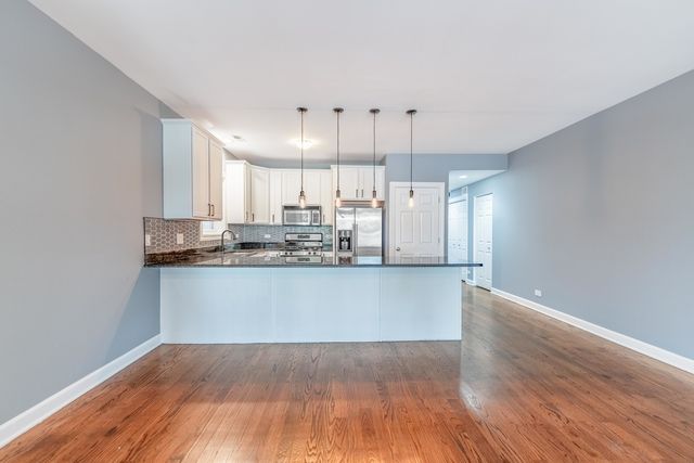 4011 W Fullerton Avenue 2E, Chicago, IL 60639