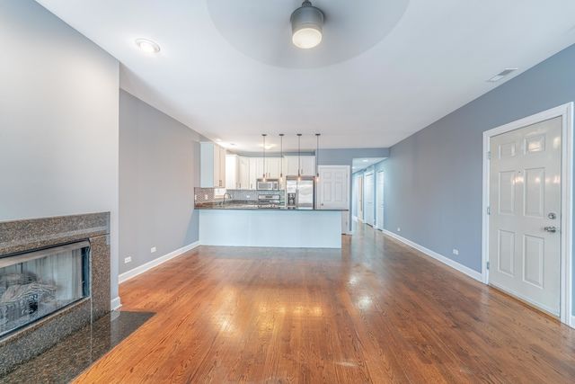 4011 W Fullerton Avenue 2E, Chicago, IL 60639