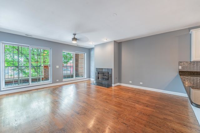 4011 W Fullerton Avenue 2E, Chicago, IL 60639