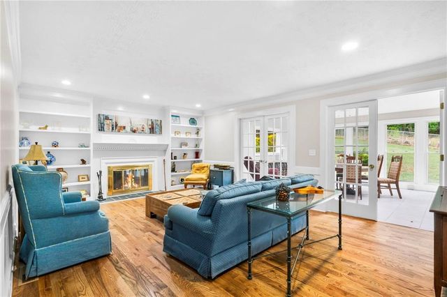2316 Milstead Circle NE, Marietta, GA 30066