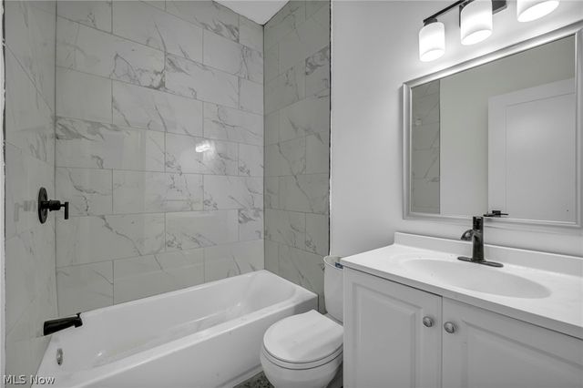 12001 Oakview Avenue DOWN, Cleveland, OH 44108