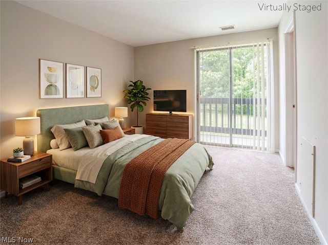 6260 Greenwood Pkwy Pky 101, Sagamore Hills, OH 44067