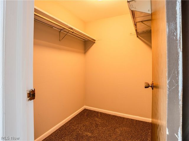 6260 Greenwood Pkwy Pky 101, Sagamore Hills, OH 44067