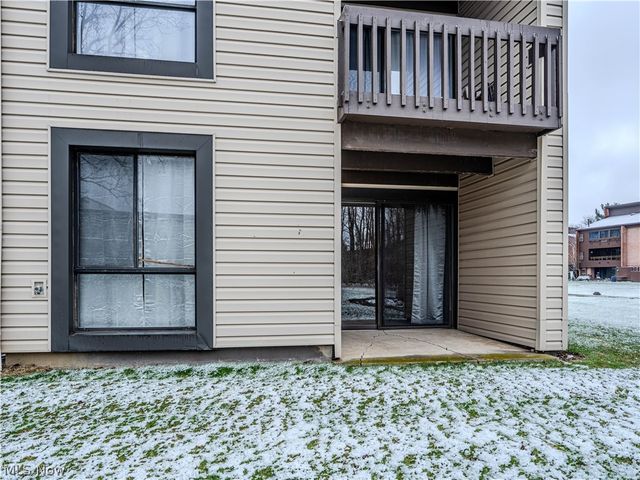 6260 Greenwood Pkwy Pky 101, Sagamore Hills, OH 44067