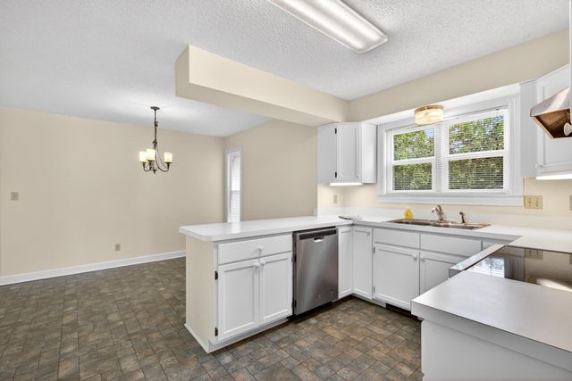 1045 N Colorado Street, Nevada, MO 64772