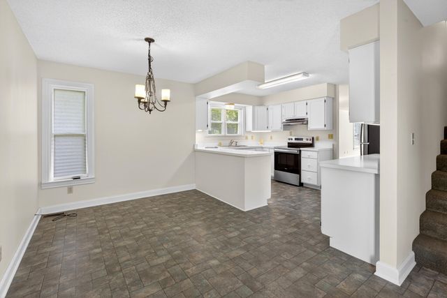 1045 N Colorado Street, Nevada, MO 64772