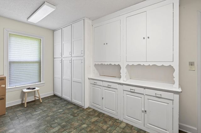 1045 N Colorado Street, Nevada, MO 64772