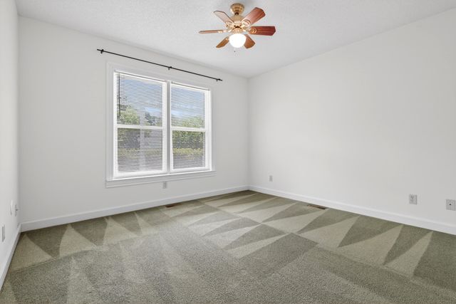 1045 N Colorado Street, Nevada, MO 64772