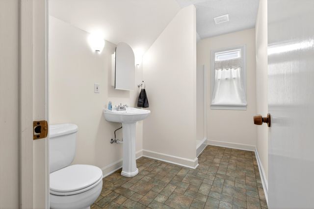1045 N Colorado Street, Nevada, MO 64772