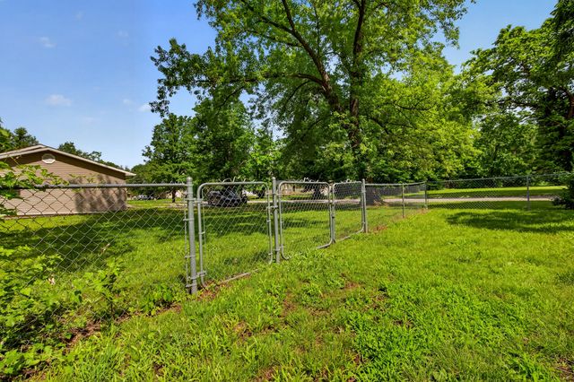 1045 N Colorado Street, Nevada, MO 64772