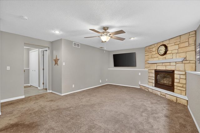 1903 Silverthorn Drive, Byron, IL 61010