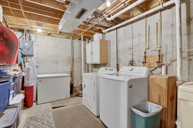 1903 Silverthorn Drive, Byron, IL 61010