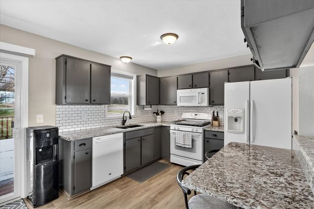 1903 Silverthorn Drive, Byron, IL 61010