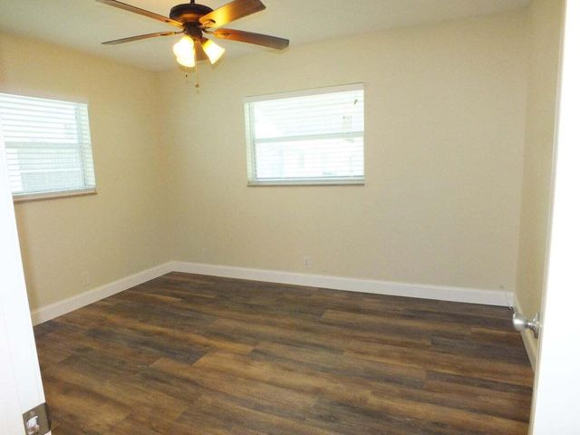 121 SW 8th Court, Boynton Beach, FL 33426