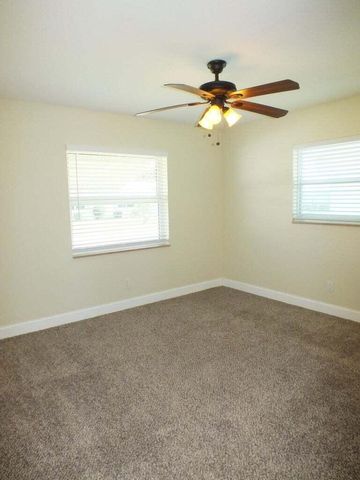121 SW 8th Court, Boynton Beach, FL 33426