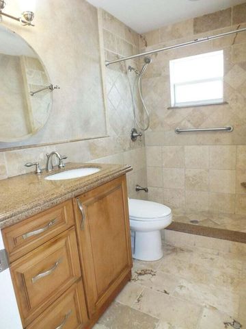 121 SW 8th Court, Boynton Beach, FL 33426