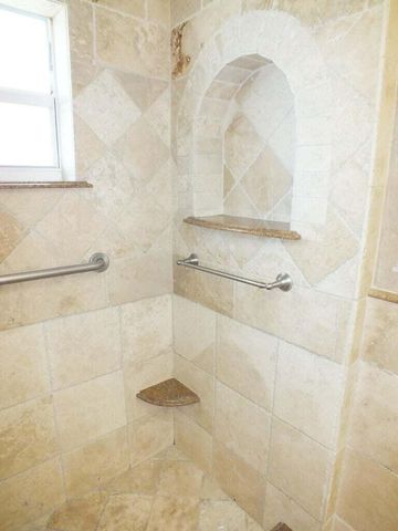 121 SW 8th Court, Boynton Beach, FL 33426