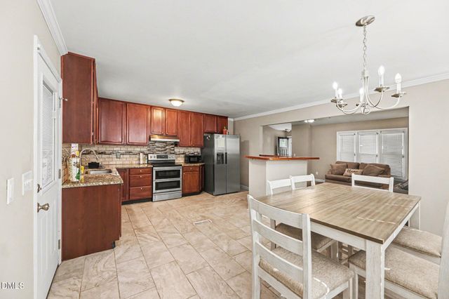 208 Deep Creek Drive, Clayton, NC 27520