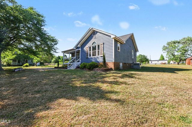 208 Deep Creek Drive, Clayton, NC 27520