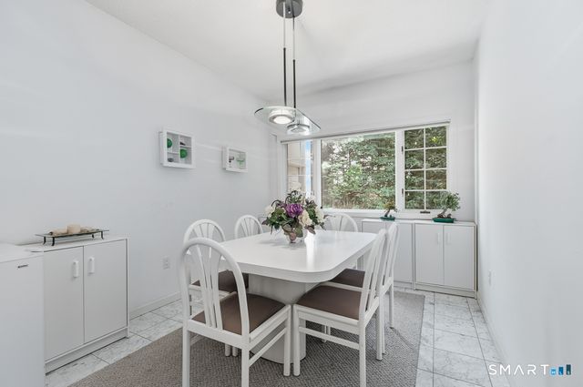 30 Grouse Lane, Woodbridge, CT 06525