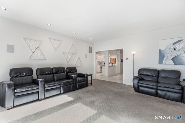 30 Grouse Lane, Woodbridge, CT 06525