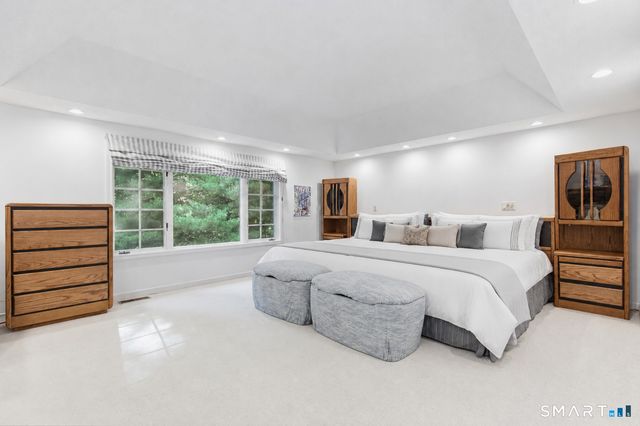 30 Grouse Lane, Woodbridge, CT 06525