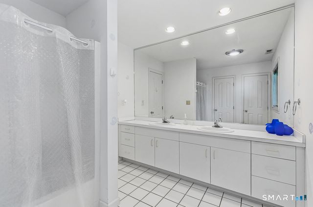 30 Grouse Lane, Woodbridge, CT 06525