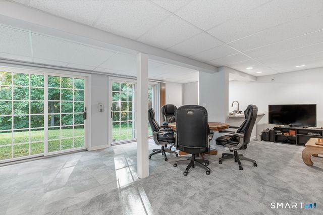 30 Grouse Lane, Woodbridge, CT 06525