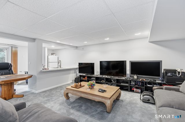 30 Grouse Lane, Woodbridge, CT 06525