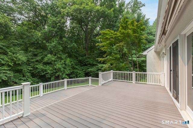 30 Grouse Lane, Woodbridge, CT 06525
