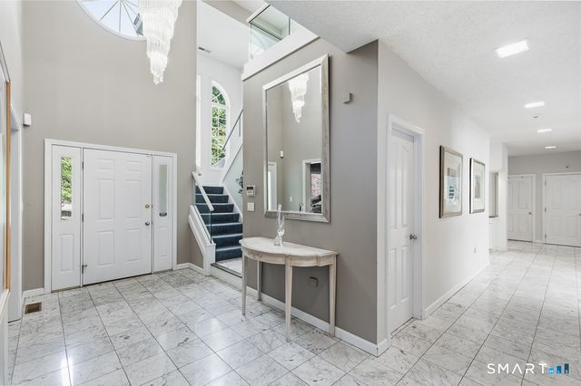 30 Grouse Lane, Woodbridge, CT 06525