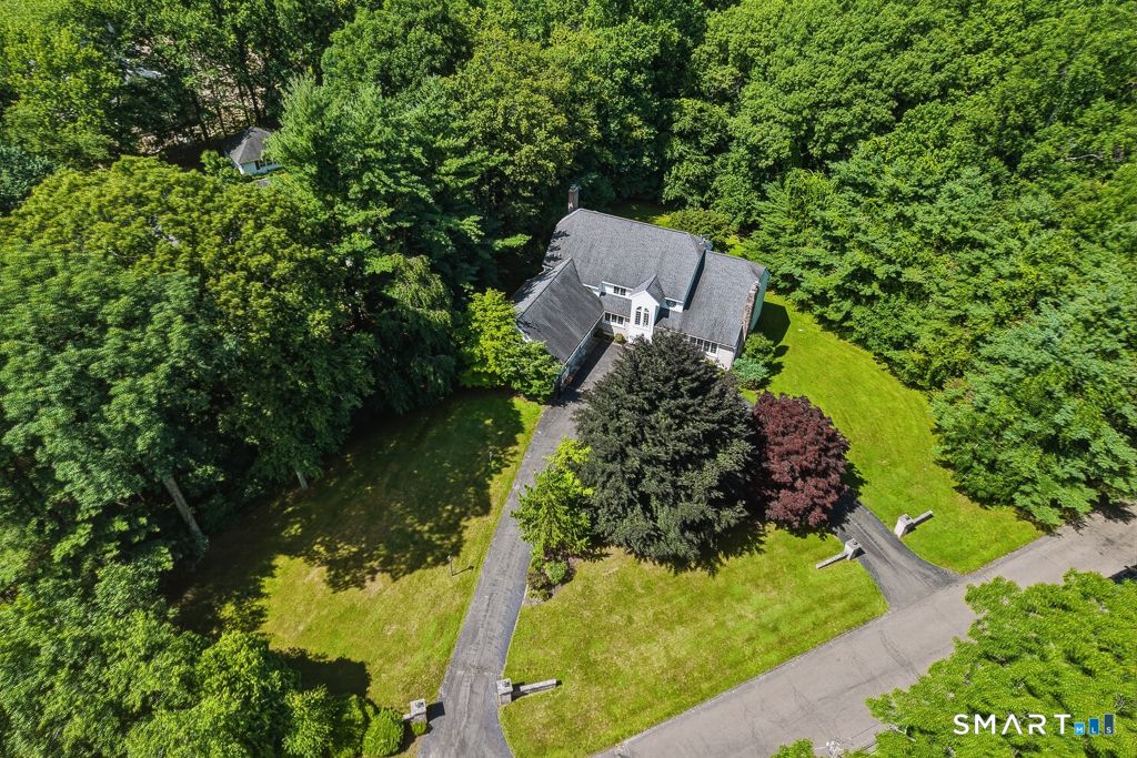 30 Grouse Lane, Woodbridge, CT 06525