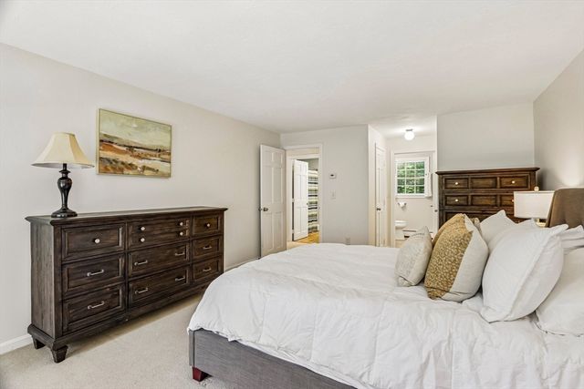 15 Lorraine Metcalf Dr, Wrentham, MA 02093