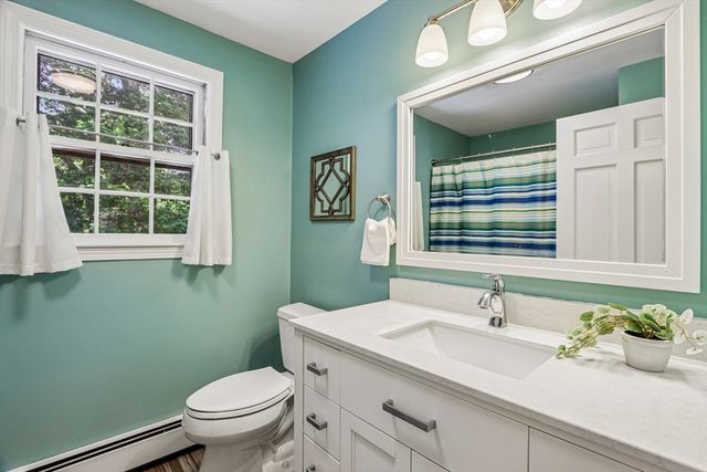 15 Lorraine Metcalf Dr, Wrentham, MA 02093