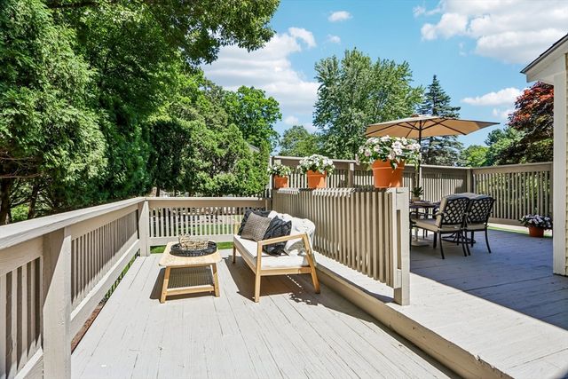 15 Lorraine Metcalf Dr, Wrentham, MA 02093