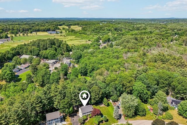 15 Lorraine Metcalf Dr, Wrentham, MA 02093