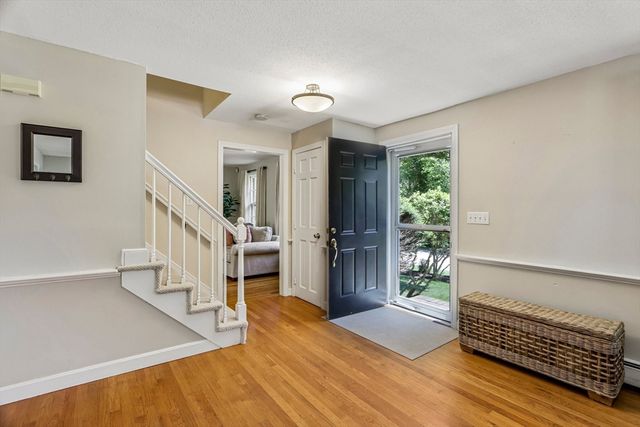 15 Lorraine Metcalf Dr, Wrentham, MA 02093