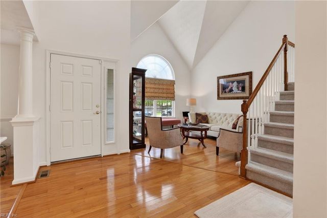 219 Berry Ridge LN, Suffolk, VA 23435